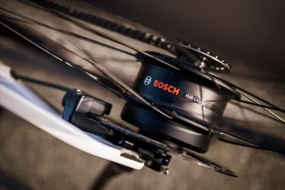 Vélo électrique équipé d'un moteur Bosch, millésime 2027