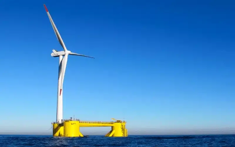 Éolienne flottante en mer au large de Leucate